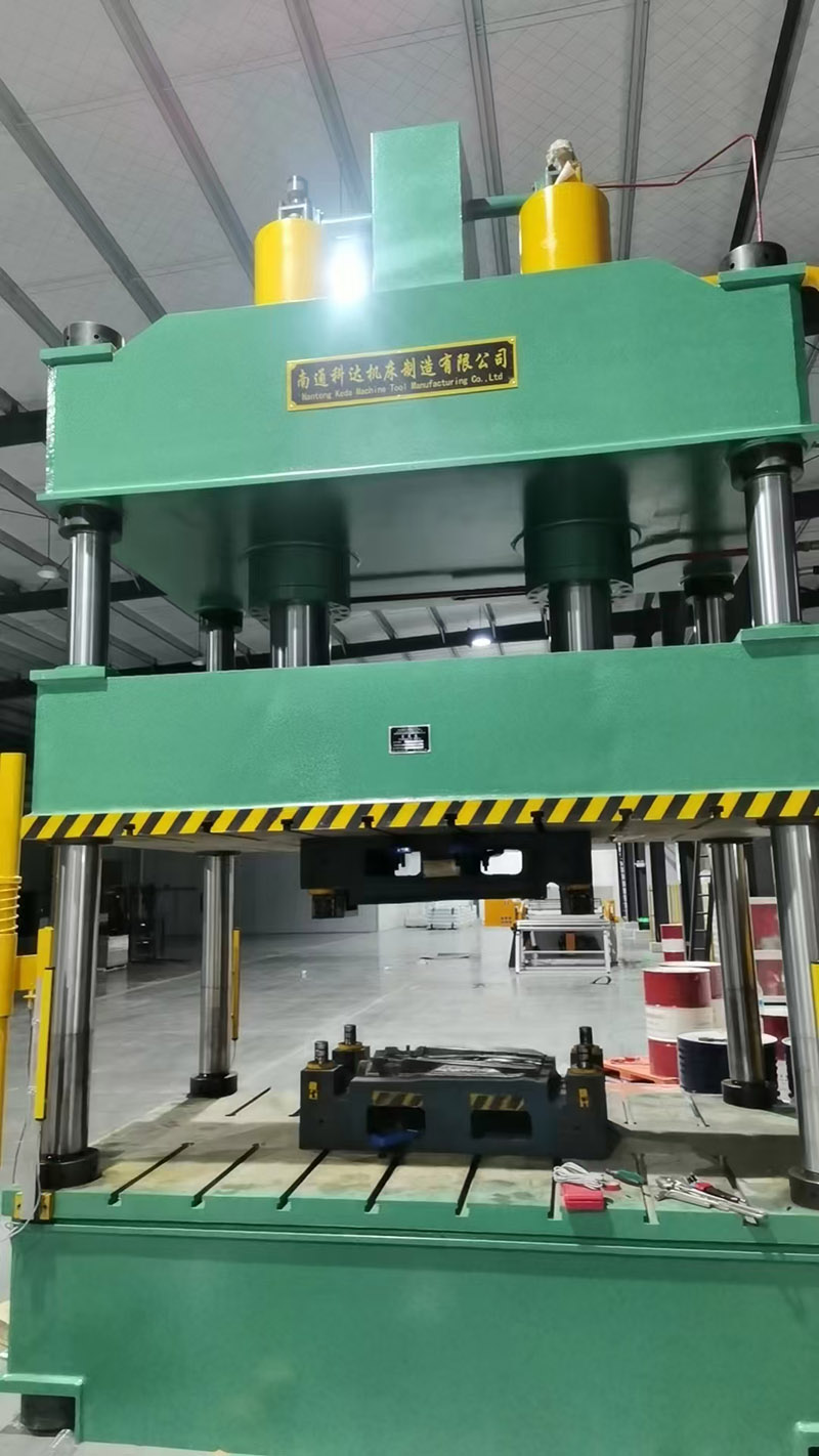 32通用型四柱壓機(jī)/